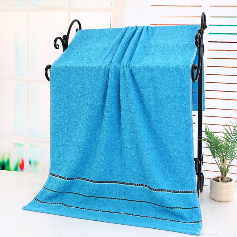 Fine Stripe Bath Towel — Overall view 1